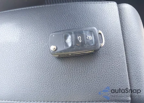 2015 Volkswagen Jetta 1.8T Se из США, поврежденный, VIN 3VWD17AJ4FM323906